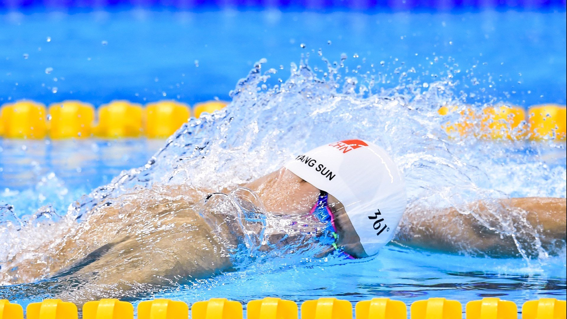 世界魔方速拧锦标赛 新世界纪录降至3.95秒 再次刷新人类极限